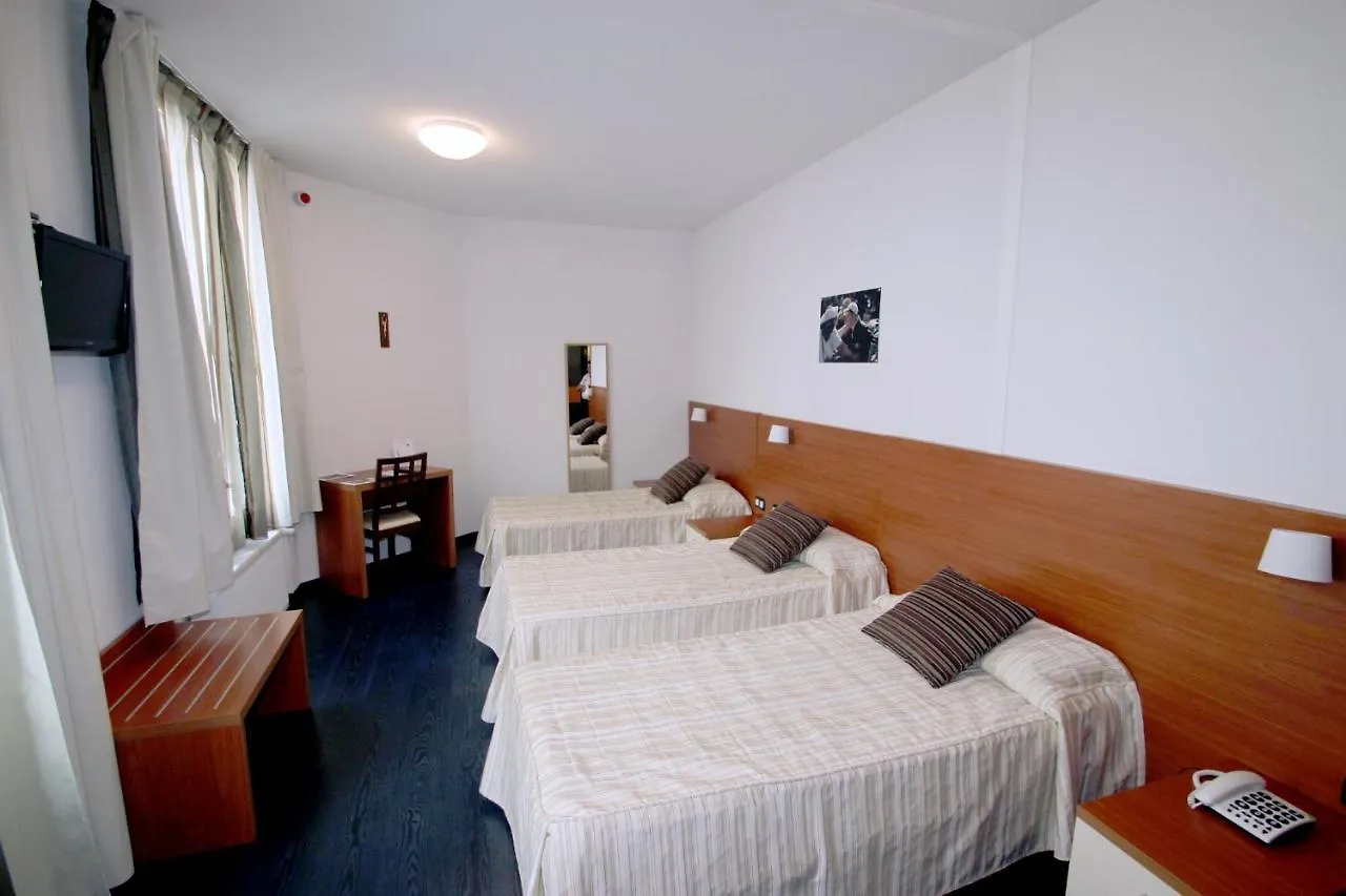 ***  Hotel Florence Lourdes France
